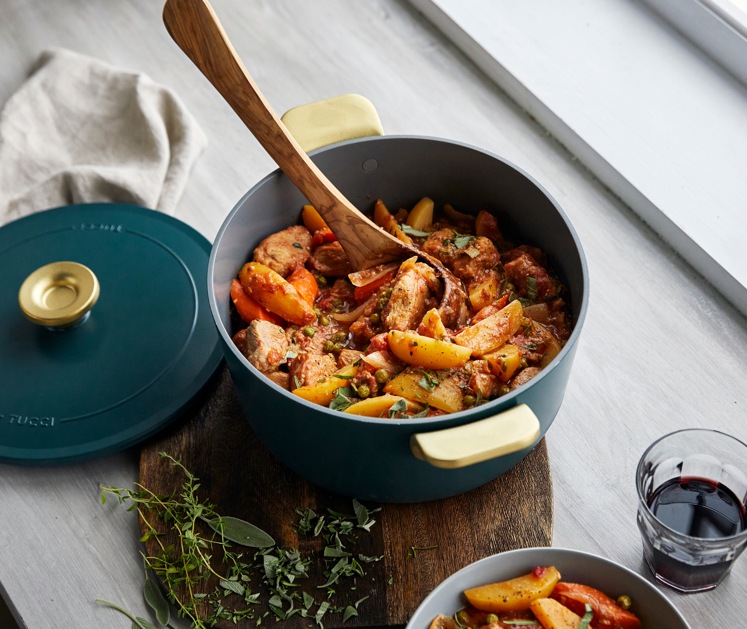 Can a Dutch Oven Go in the Oven?