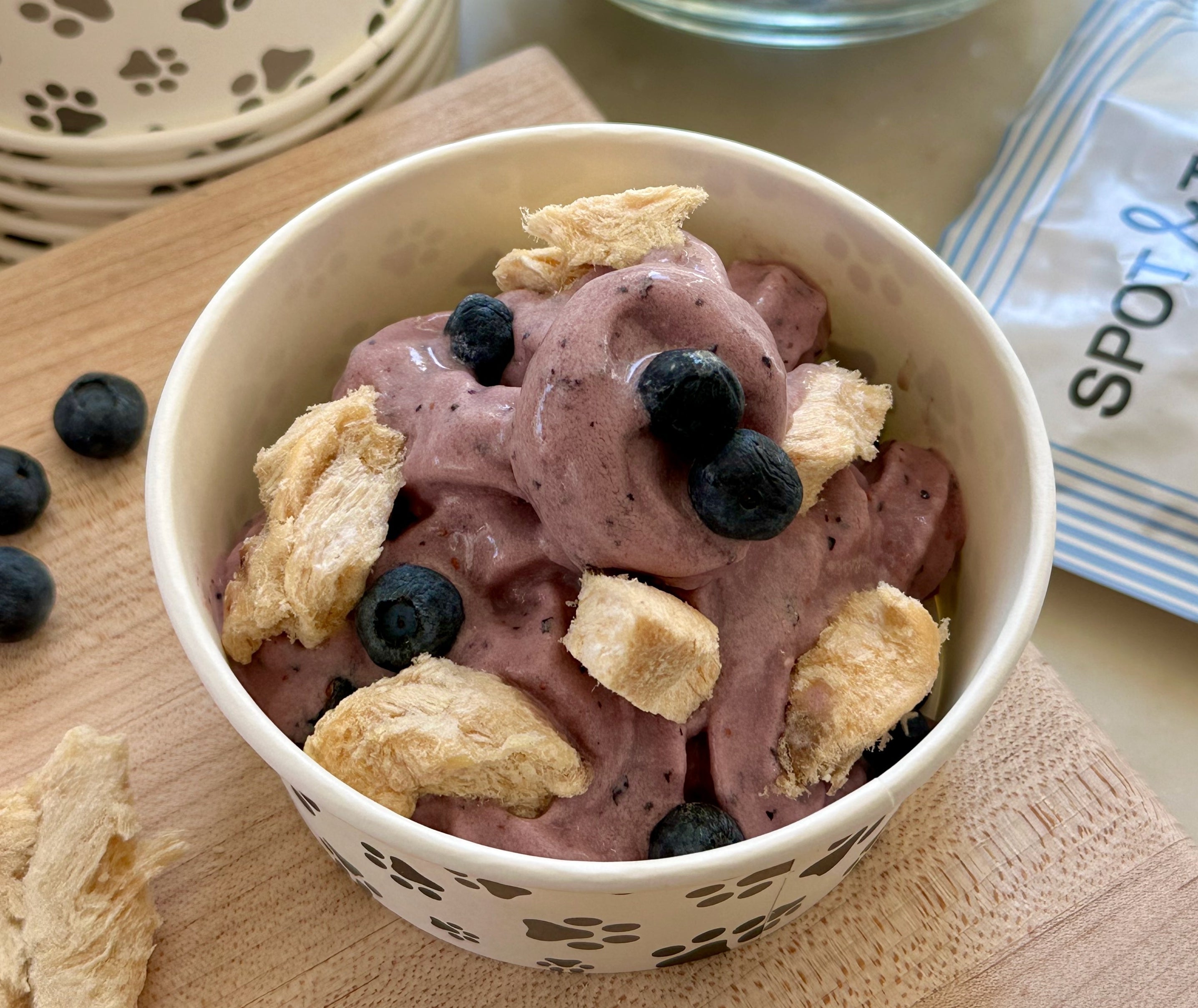 Banana and Blueberry Frozen Yogurt Pup Parfait