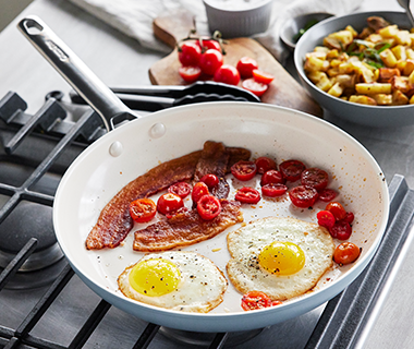 Skillet Bacon, Tomato, and Fried Eggs