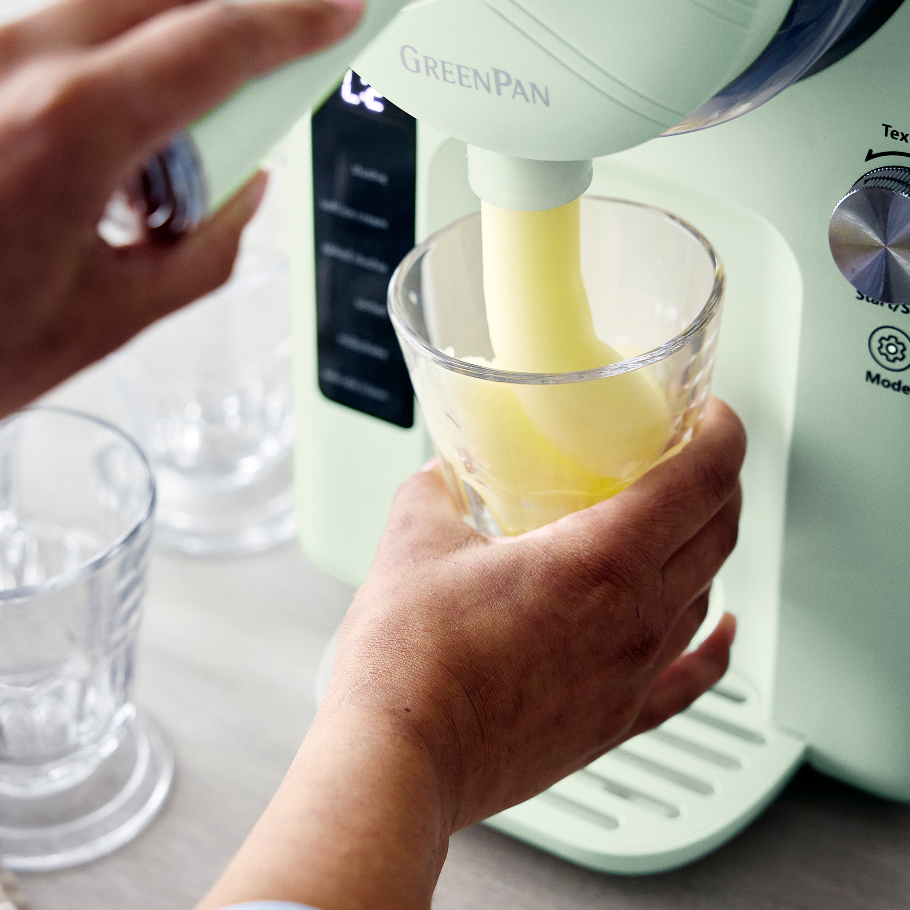 Frost 15-in-1 Ice Cream & Frozen Drink Maker | Pistachio