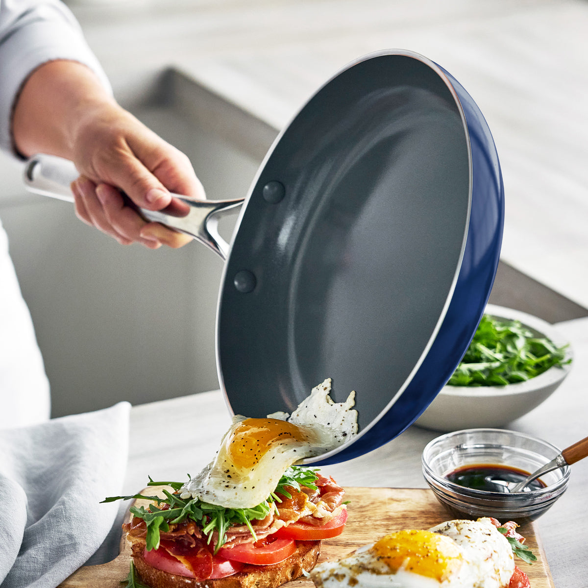 Gusto Ceramic Nonstick 8", 9.5" and 11" Frypan Set | Oxford Blue