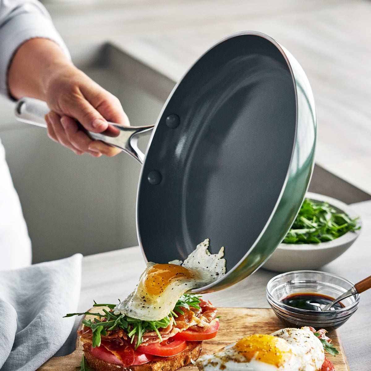 Gusto Ceramic Nonstick 11-Piece Cookware Set | Moss Green