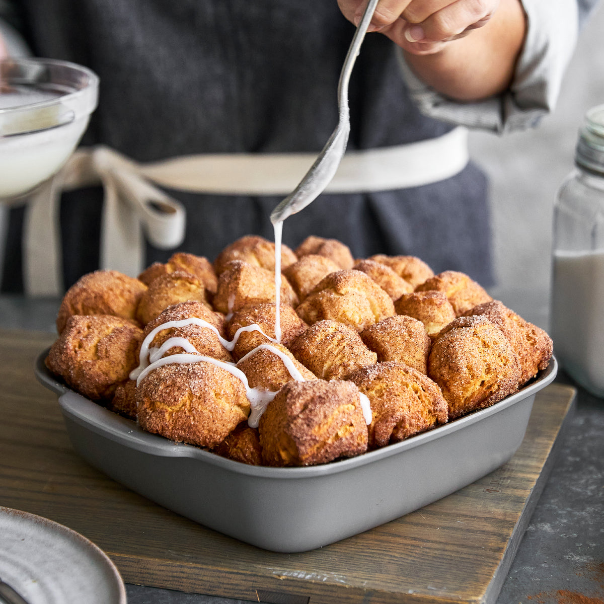 Premiere Ovenware Ceramic Nonstick 2-Piece Cake Pan Set | Gray