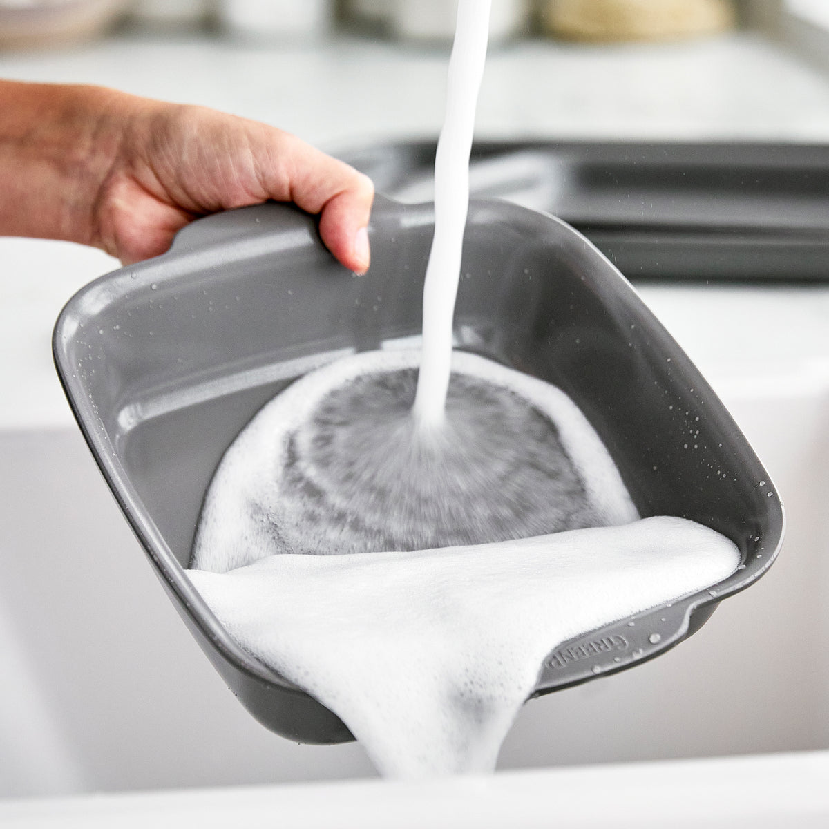 Premiere Ovenware Ceramic Nonstick 2-Piece Cake Pan Set | Gray