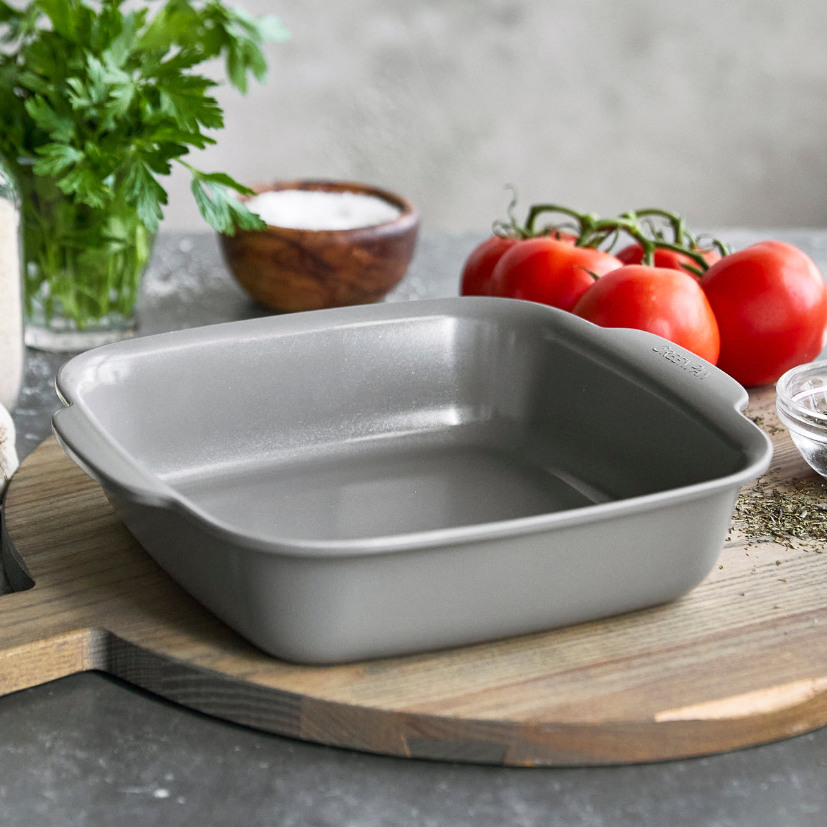 Premiere Ovenware Ceramic Nonstick 2-Piece Cake Pan Set | Gray