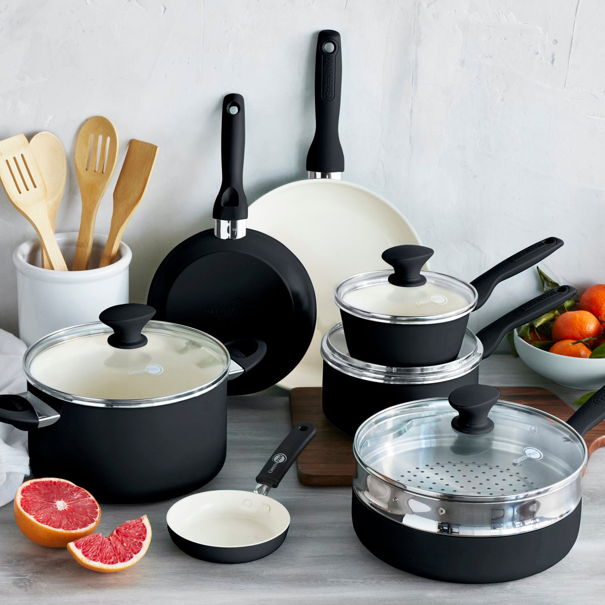 Rio Ceramic Nonstick 16-Piece Cookware Set | Black | GreenPan