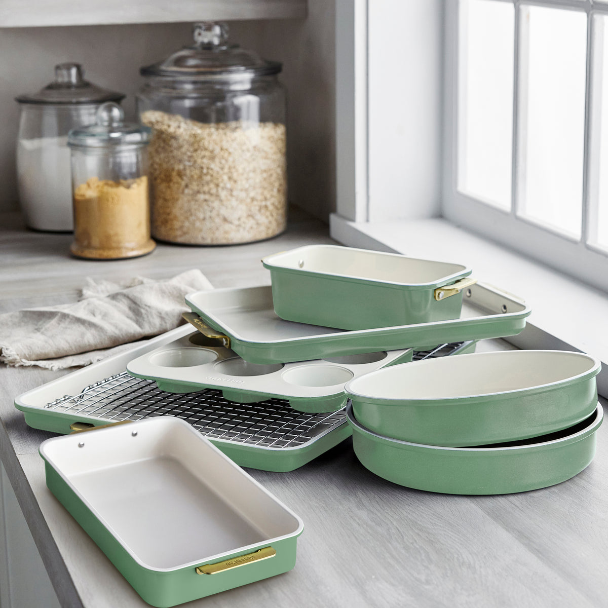 Reserve Bakeware 8-Piece Set | Sage