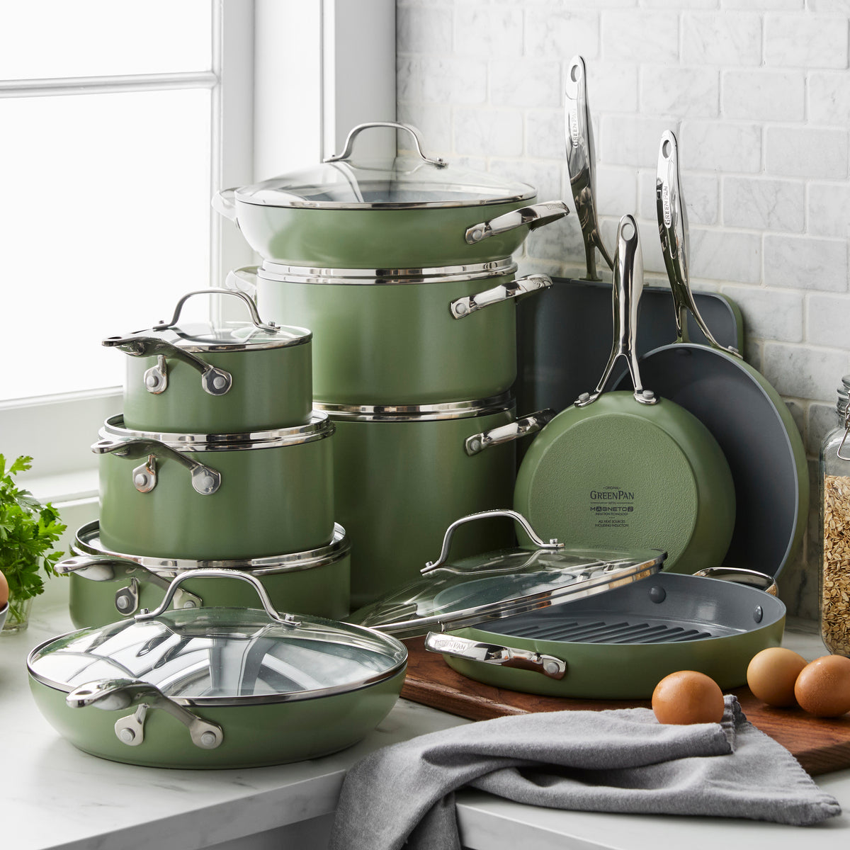 Valencia Pro Ceramic Nonstick 19-Piece Cookware Set | GreenPan