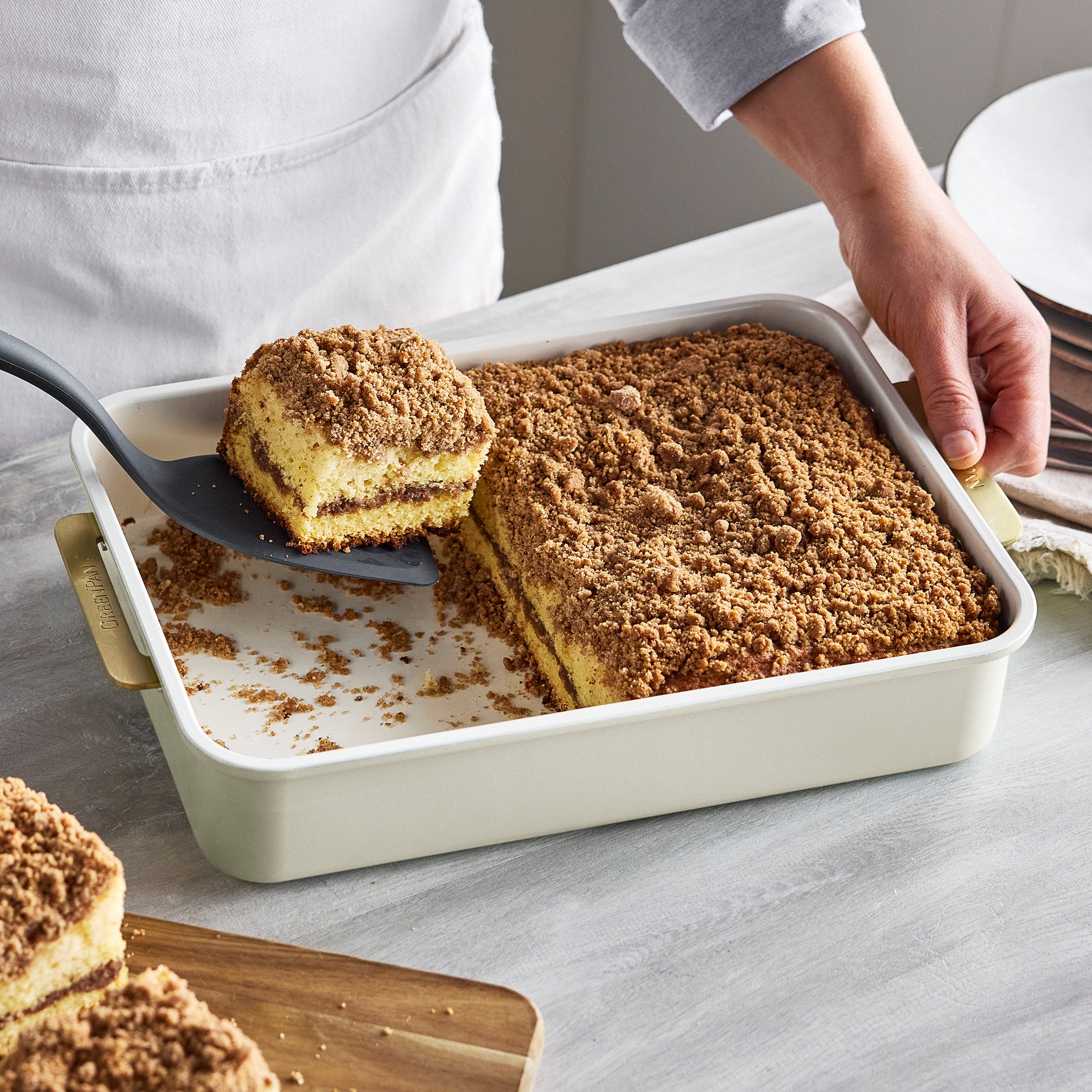 Reserve Bakeware 8-Piece Set | Cream