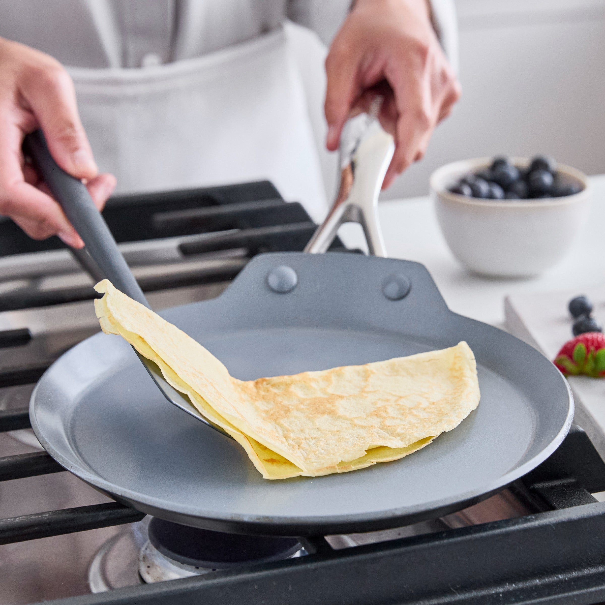 Valencia Pro Ceramic Nonstick 9.5" Crepe Pan