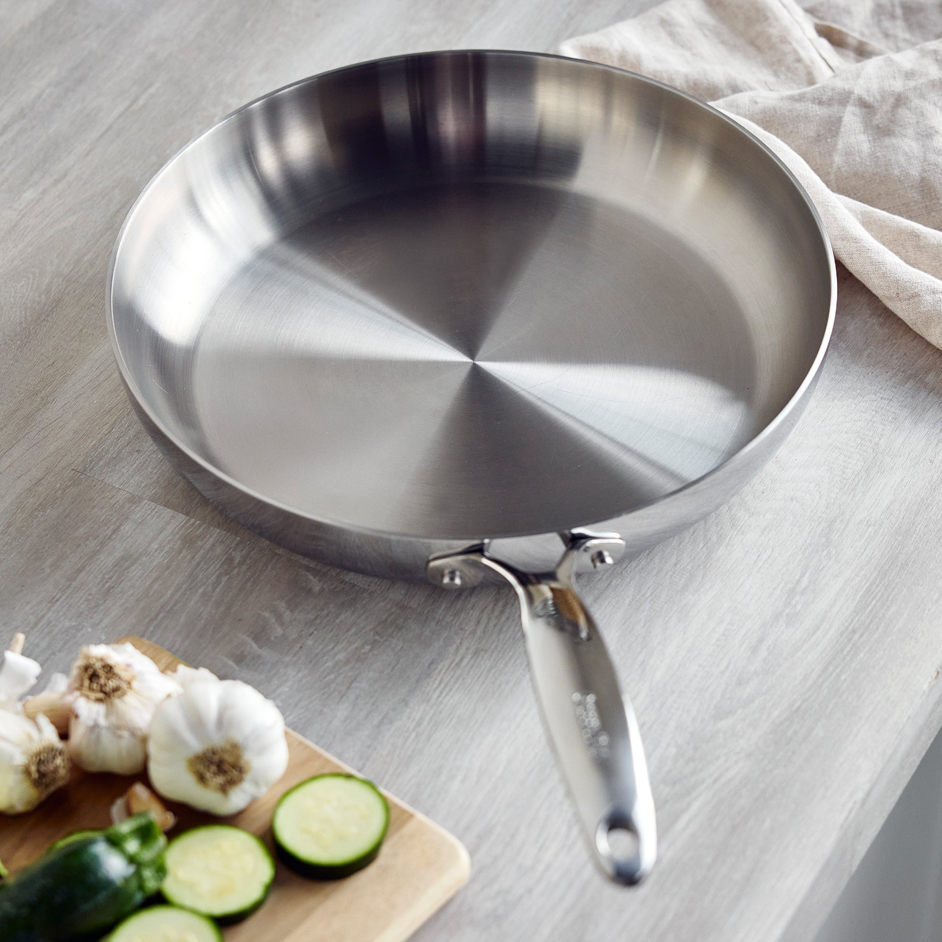 Valencia Pro Stainless Steel Uncoated 10" Frypan