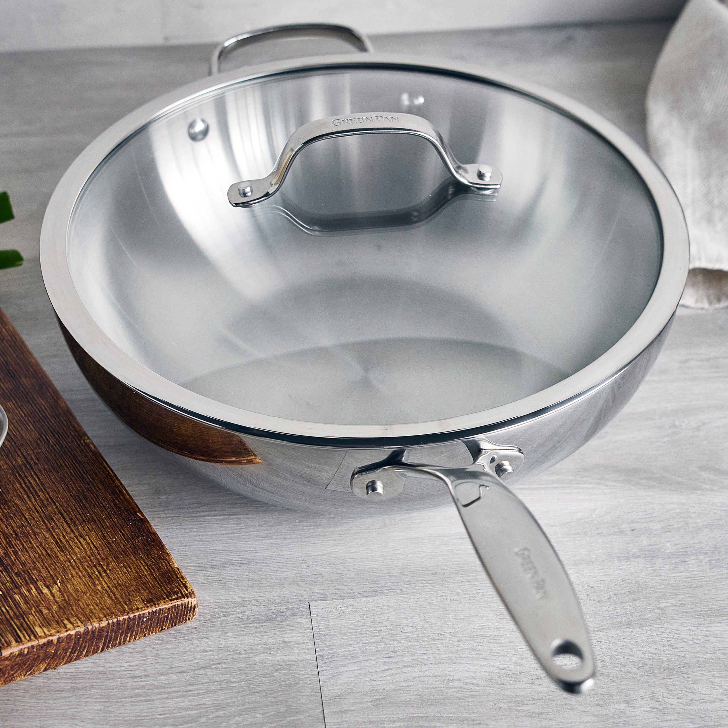 Valencia Pro Stainless Steel Uncoated 12" Wok with Lid