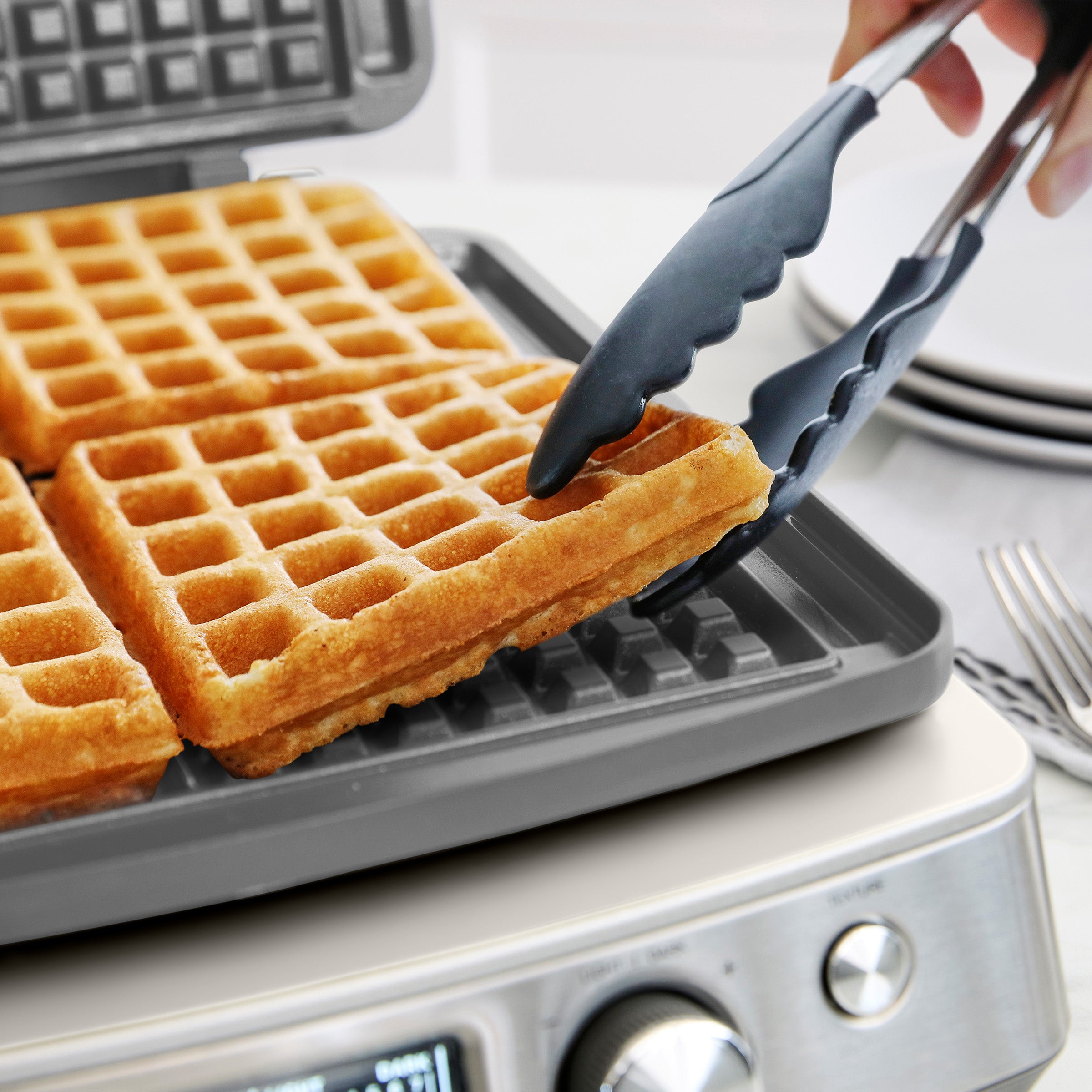 Elite Ceramic Nonstick 4-Square Waffle Maker | Cloud Cream