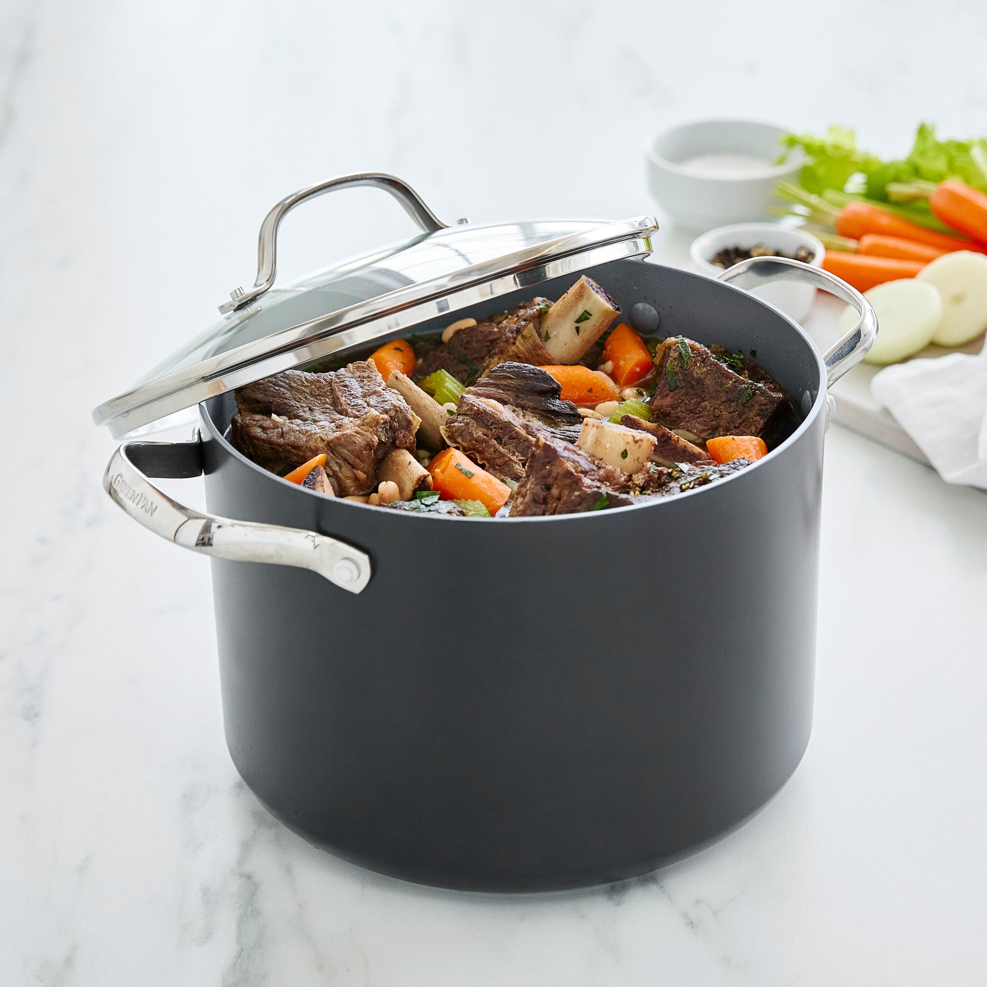 Valencia Pro 8-Qt Stockpot w/ Lid | © GreenPan Official Store