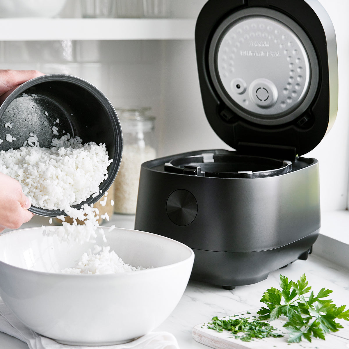 Bistro 8-Cup Traditional Rice Cooker | Black