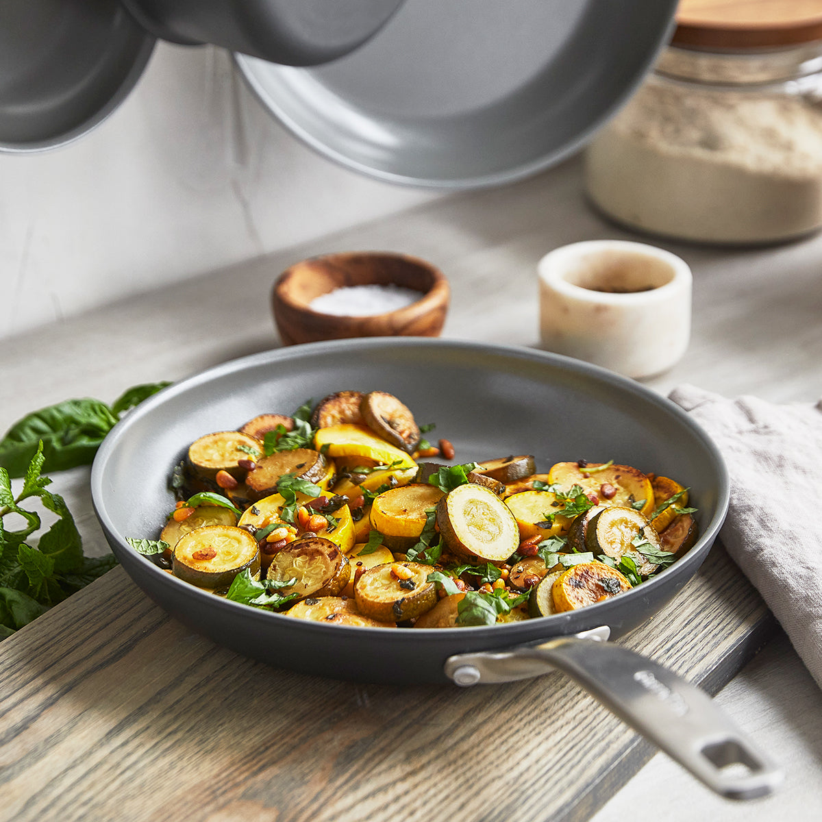 Best Non-Toxic Cookware: Teflon vs. Ceramic Reviews, Buying Guide