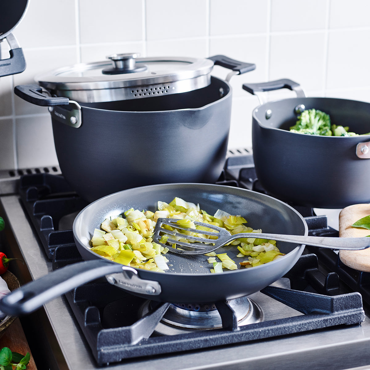 Levels Hard Anodized Stackable Ceramic Nonstick 6-Piece Cookware