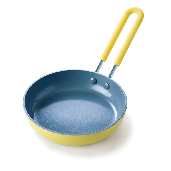 Tredoni1 14cm/5.5 Egg Frying Pan - Non-Stick Small Aluminum Pan,  Multicolor