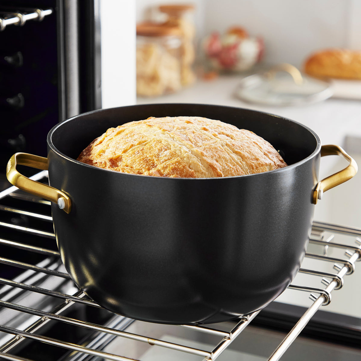Kitchen Details Pro Series Baking Pan with Diamond Base - Gold-Tone