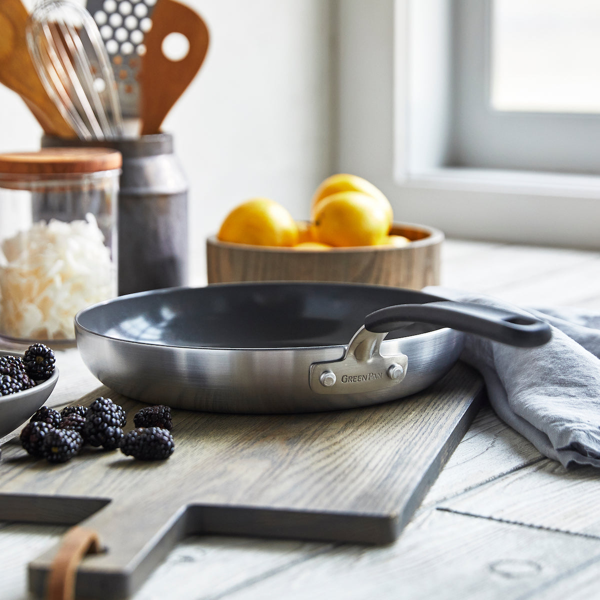 6 Reasons to Start Cooking With Ceramic