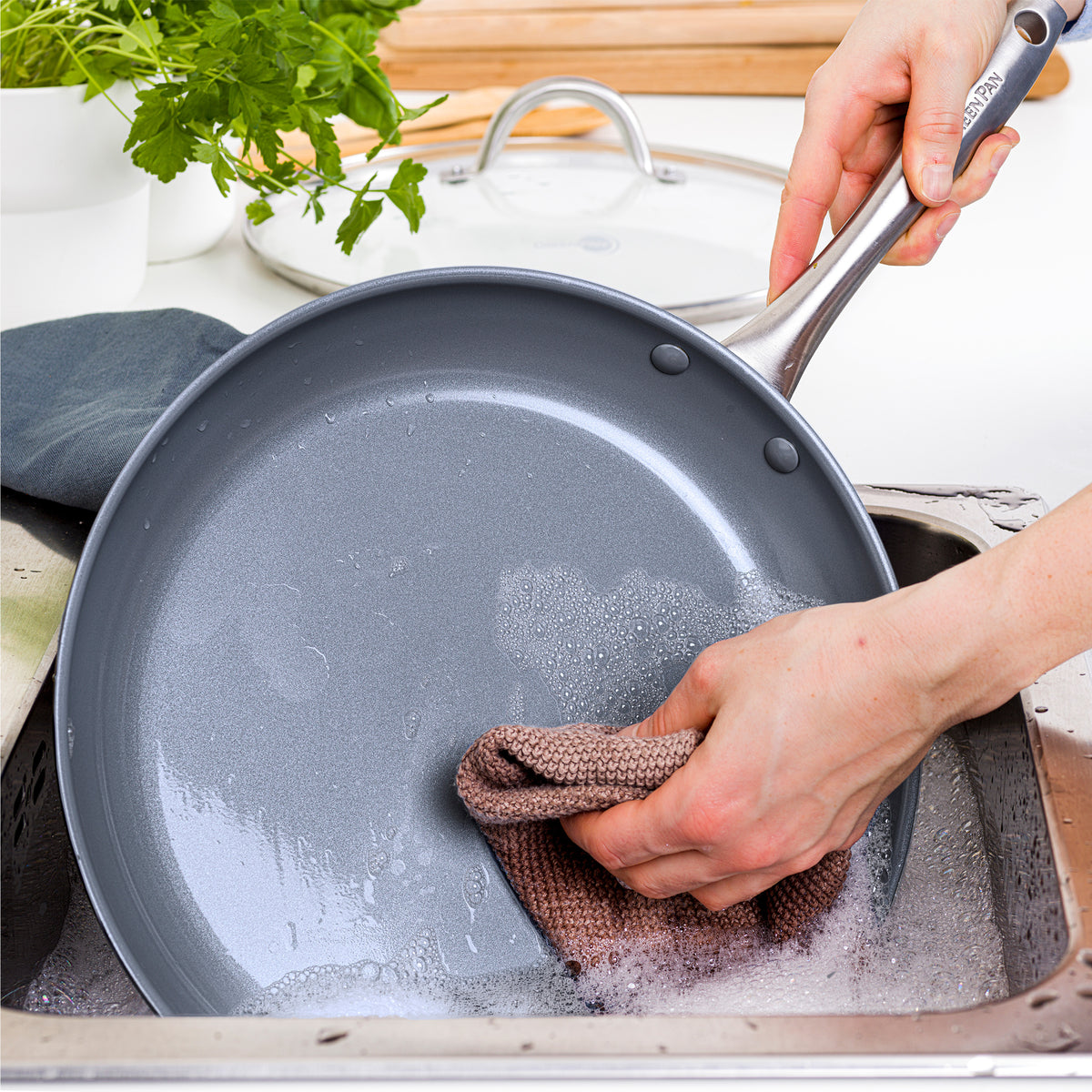 Best Non Stick Frying Pans: Tefal vs GreenPan vs other brands - Which?