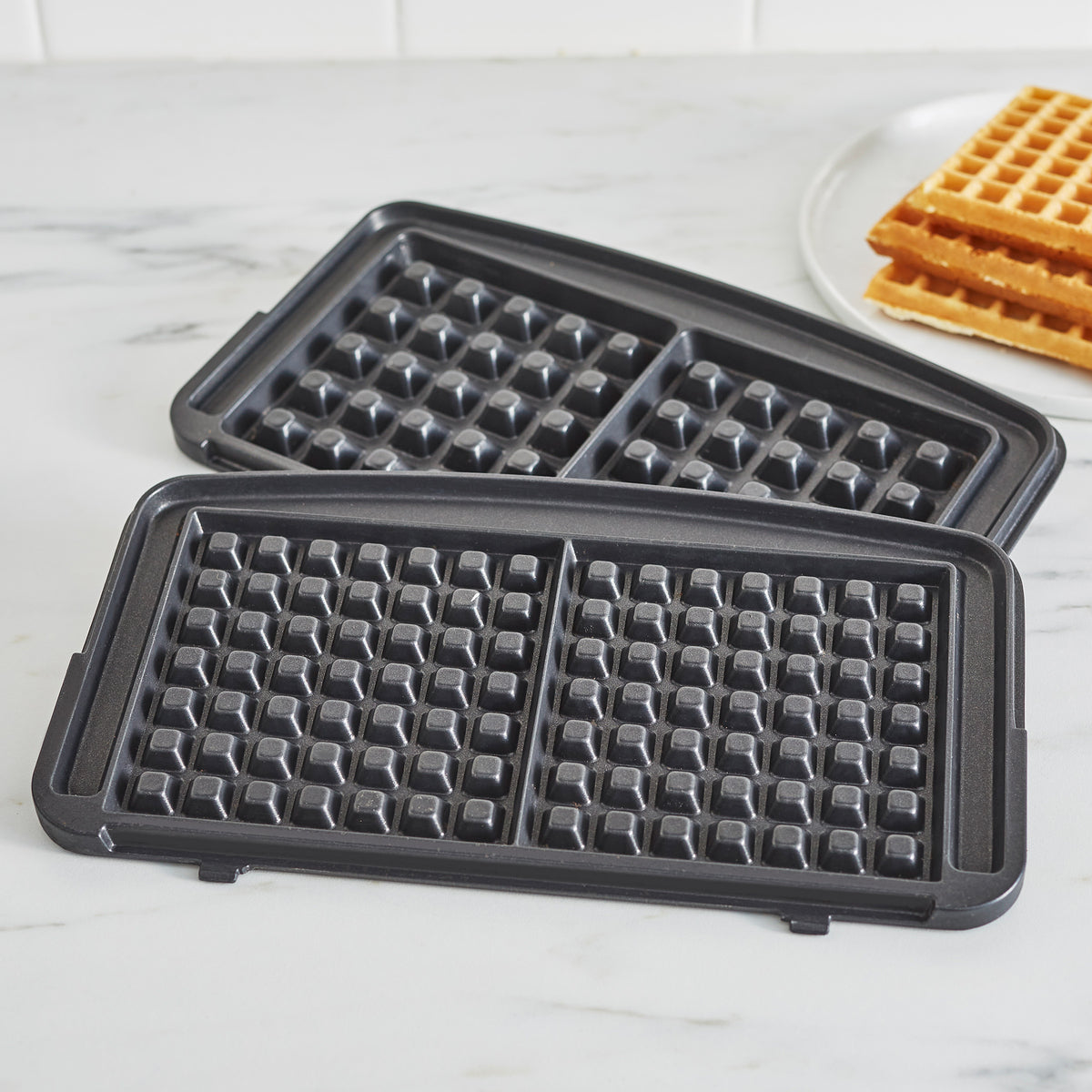 Elite Ceramic Nonstick 2-Square Waffle Maker, Black