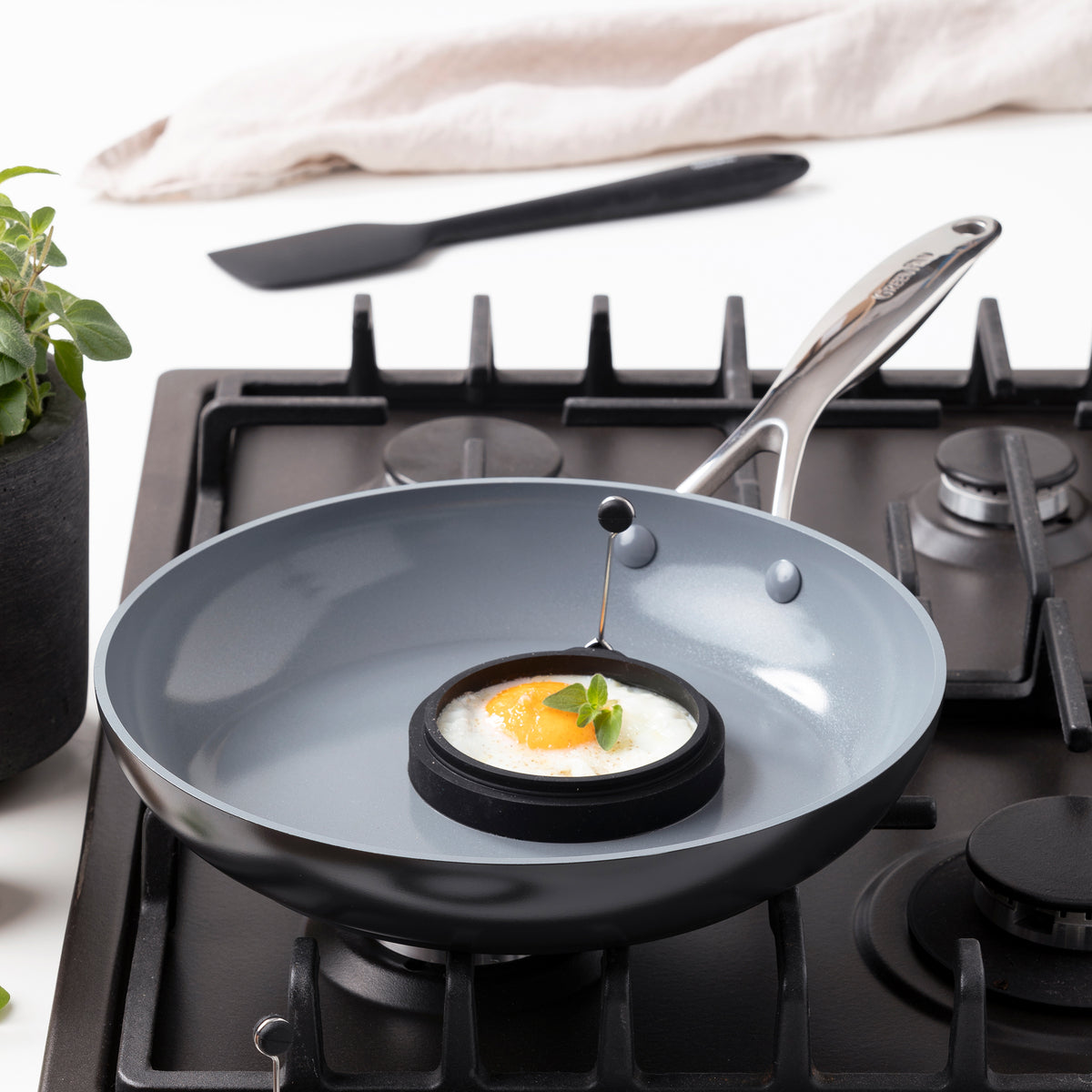 10 FRY PAN (In Sleeve) – Eggshells Kitchen Co.