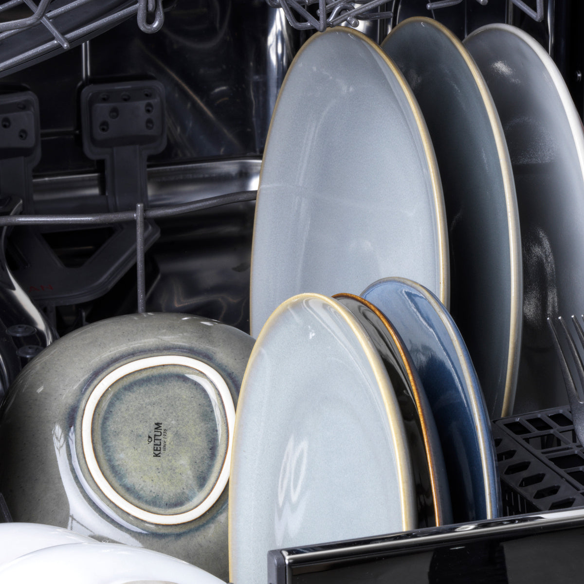 Keltum Glazed Stoneware 15" Serving Plate | Gray