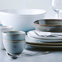 Keltum Glazed Stoneware 15" Serving Plate | White