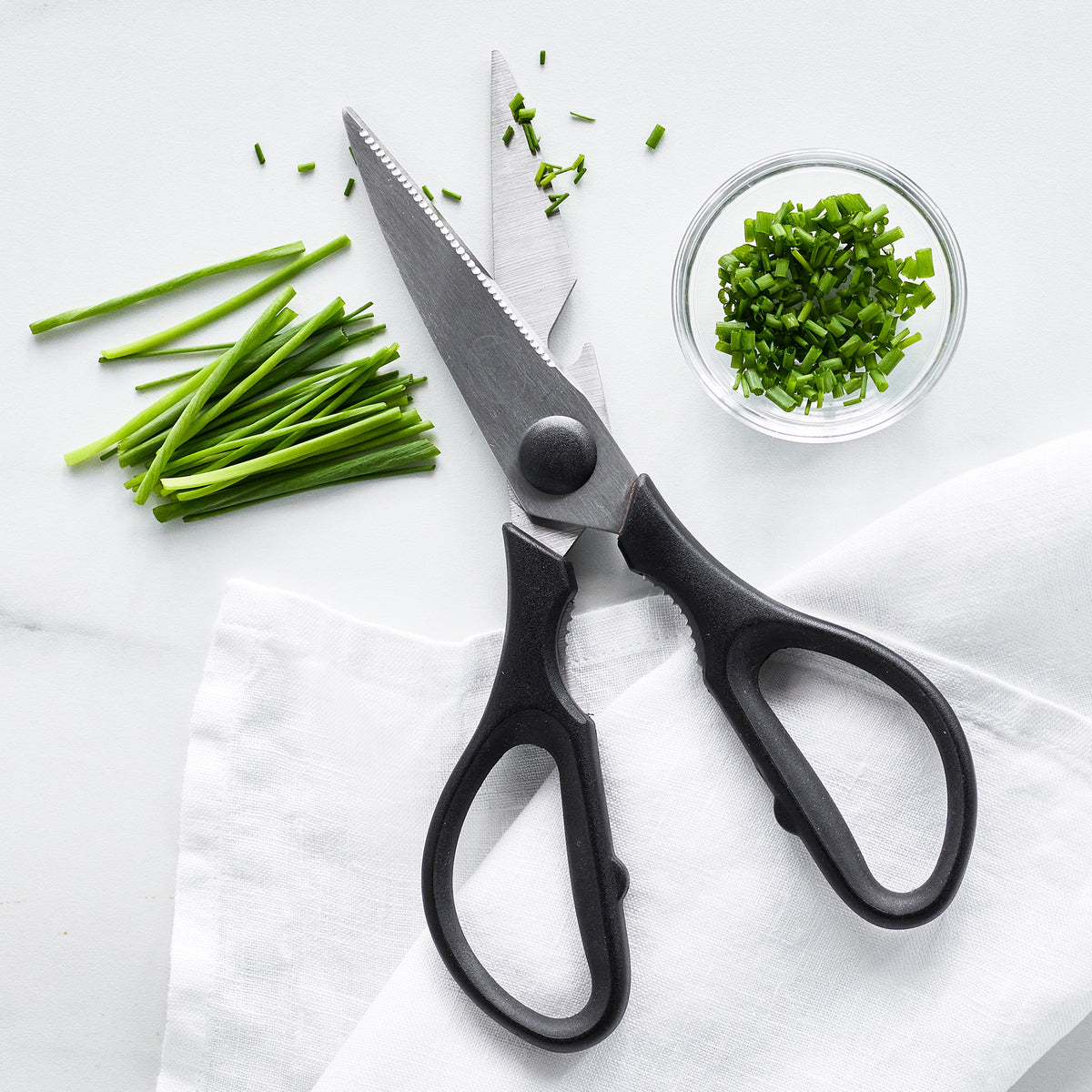 Healthy Non-Toxic PFAS Free Cutlery - Premiere Titanium Cutlery 8-Piece Steak Knife Set with Walnut Handles by GreenPan