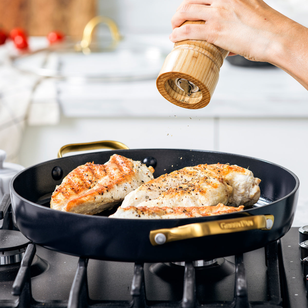 The Whatever Pan - Cast Aluminium Griddle Pan with Glass Lid 