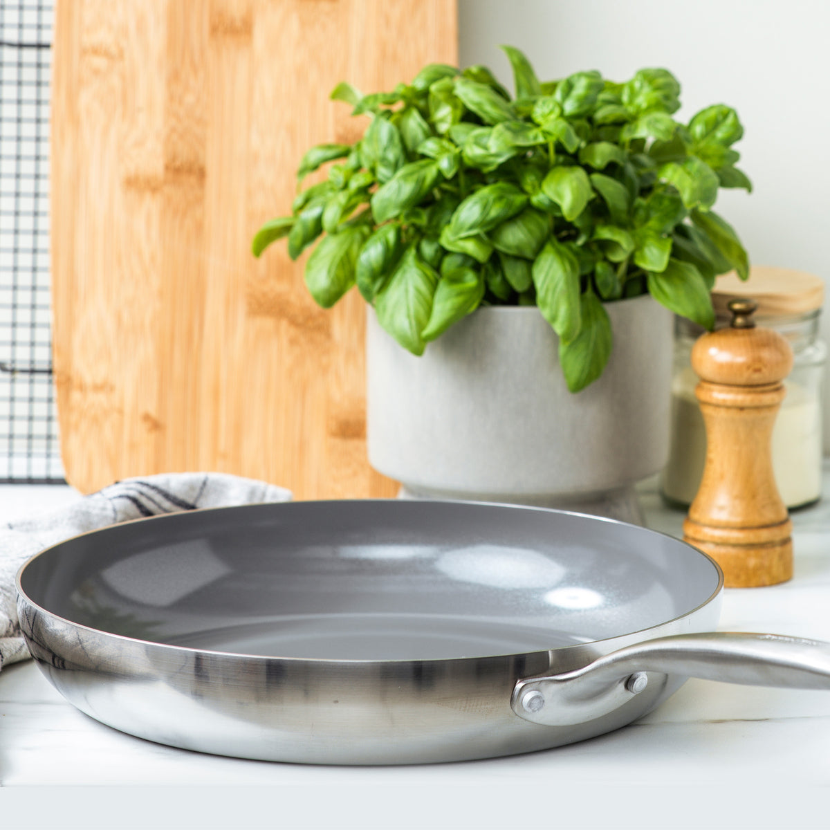 GreenPan™ Premiere Stainless-Steel Ceramic Nonstick 12 Covered Fry Pan